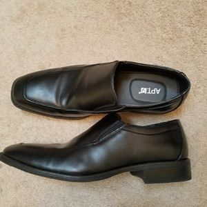 Men's dress shoe